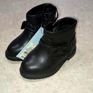 💥💥 Cat & Jack Black Girls Boots with Bow Accent/NWT - Size 5T